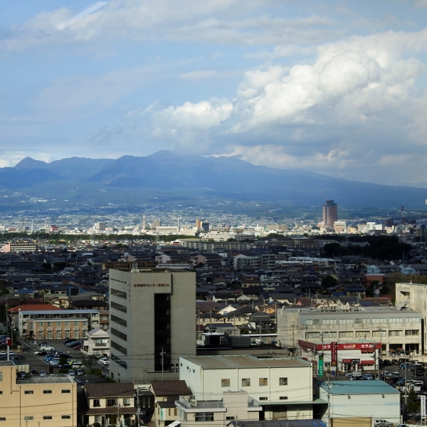 4号館12階からは、赤城山まで見渡せる絶景が広がります。