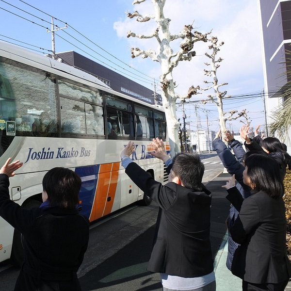 国家試験前日は、教職員がエールを送りながらお見送りします。