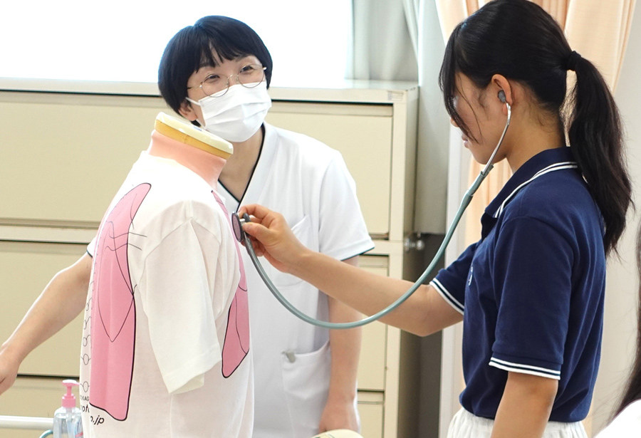 学科プログラム01 看護学科